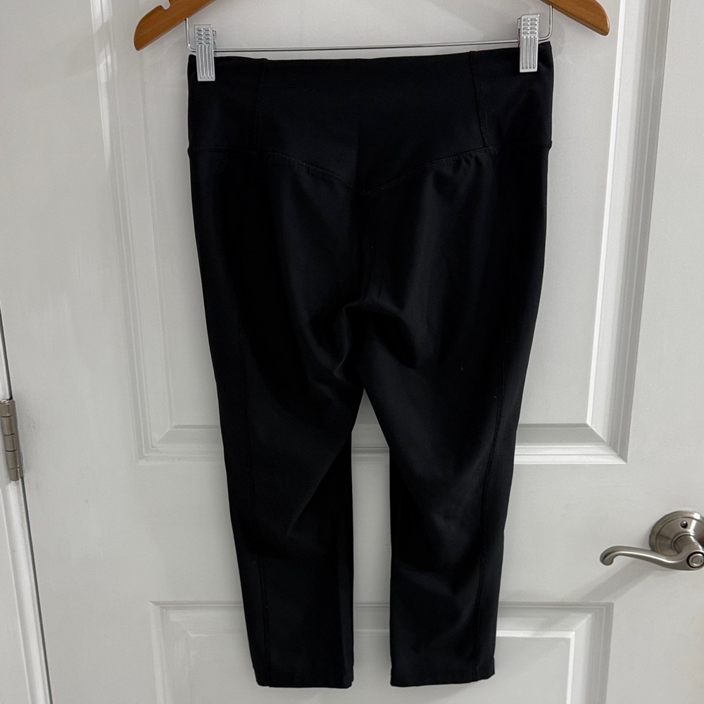 Nike Black Capri Leggings - Picture 2 of 4